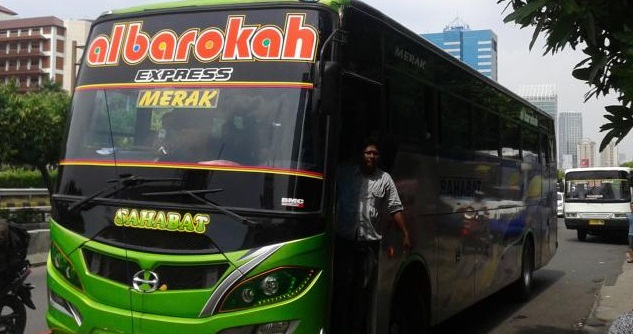 Bus dengan klakson telolet terunik