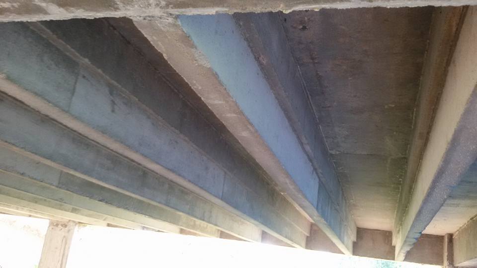 PAPAN SIRIP KAYU VS SIRIP BETON! BERIKUT KELEBIHAN DAN KEKURANGANNYA