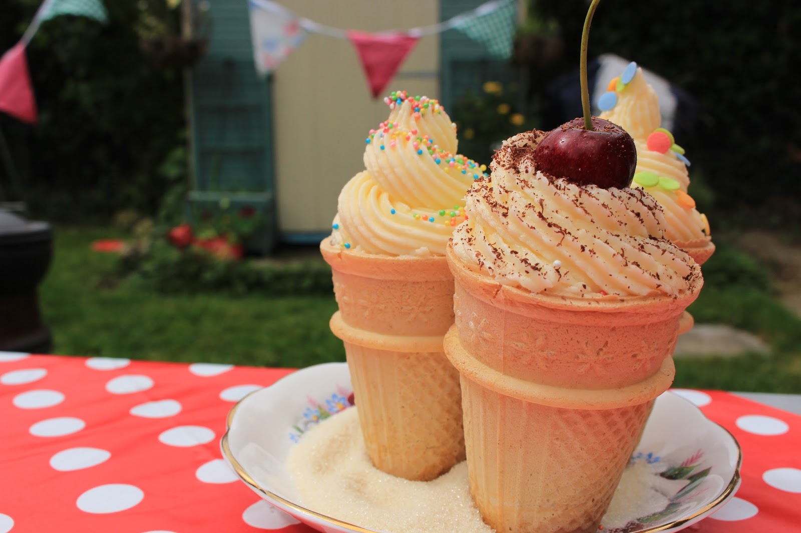 Ice Cream Cupcakes Celia's Saucer The Cafe Cat