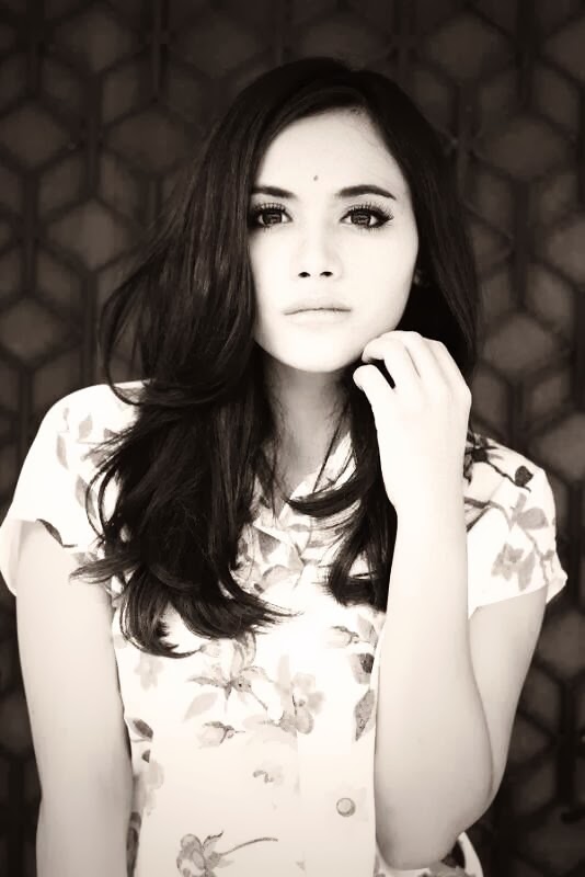 Model Seksi Hot: GALERI FOTO MODEL HOT SEKSI CANTIK SISILIA TJOE FOTO