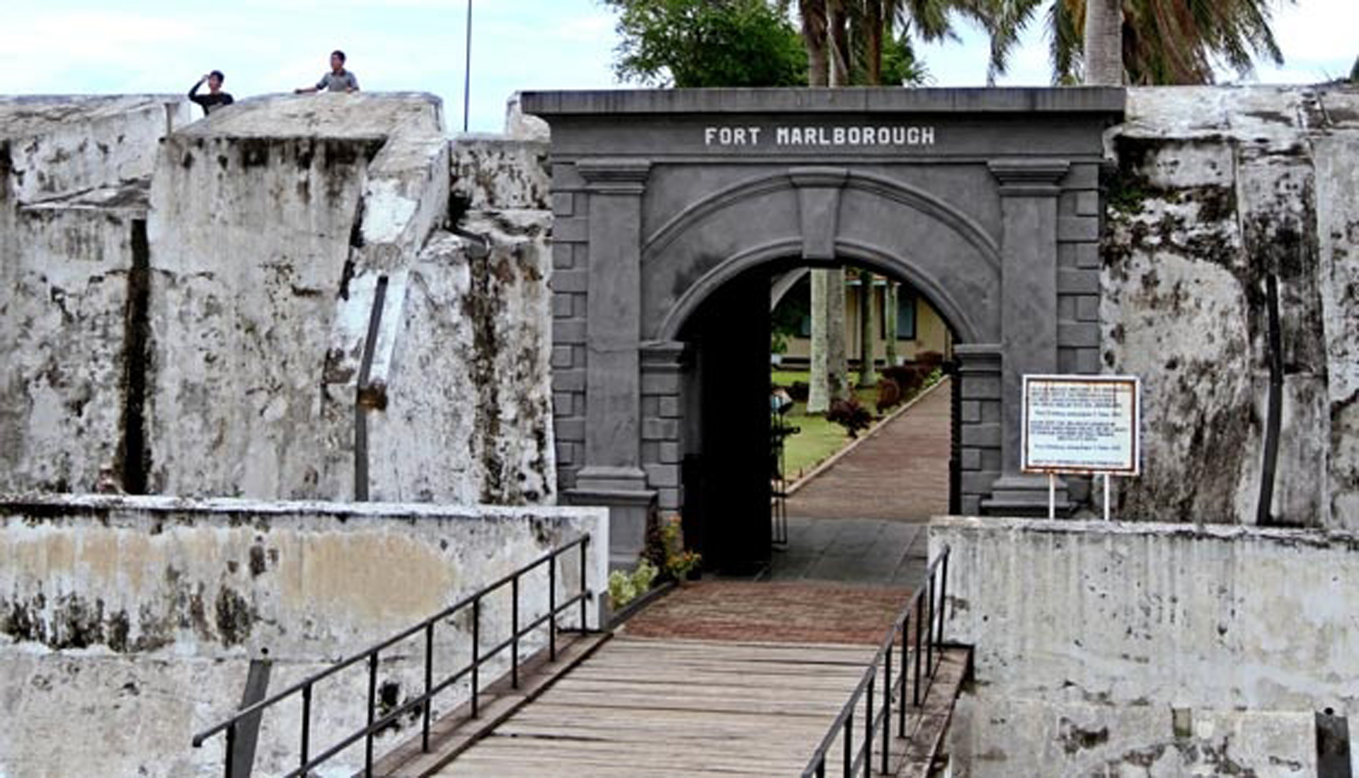 Benteng Bersejarah Peninggalan  Jaman Kolonial  yang Ada di Indonesia