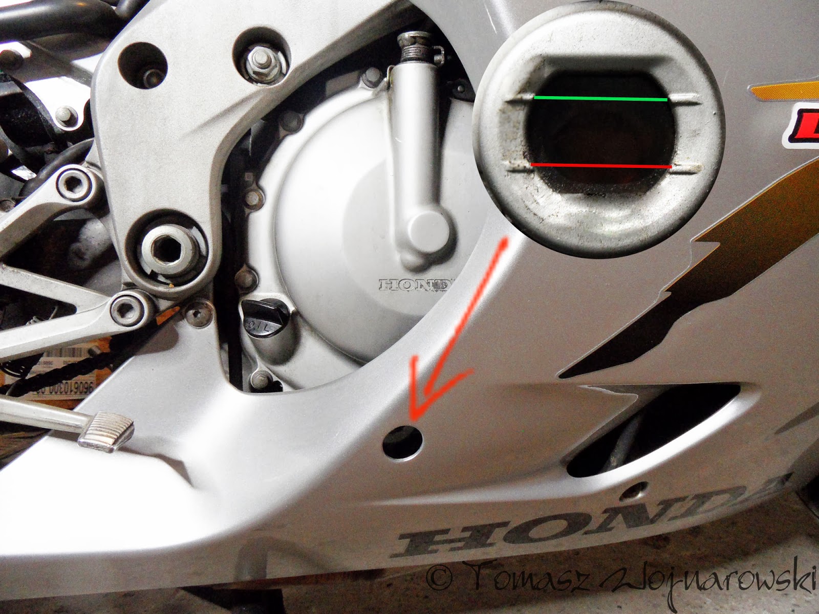 Sprawdzanie poziomu oleju CBR F4 przygoda z motocyklem