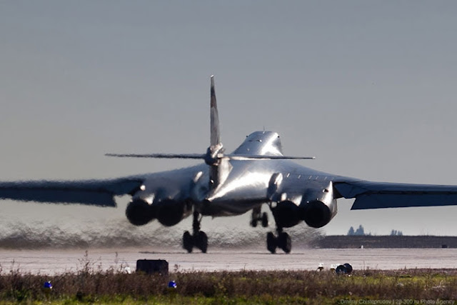 Tupolev+TU-160+%25D0%25A2Y-160+NATO+Blackjack+011.jpg