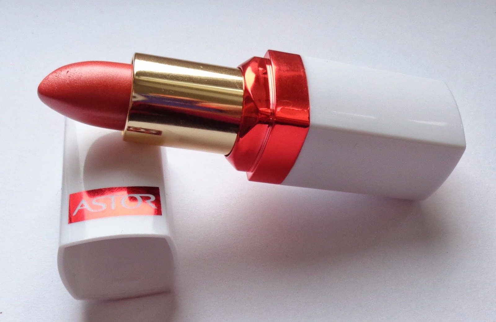 ASTOR szminka soft sensation kolor 400 - recenzja