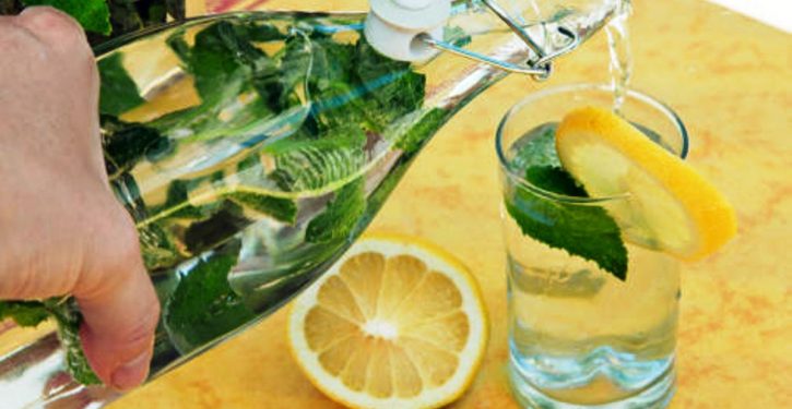 Lose 5 Pounds In 5 Days: This Is The Favorite Lemon Drink Of Dieticians To Lose Weight