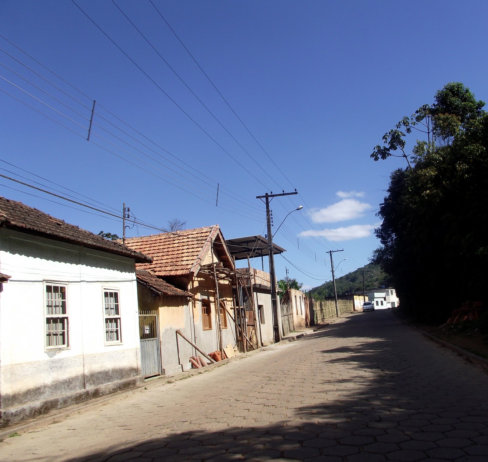 TURISTANDO PELO MUNDO EWBANK DA CÂMARA / MINAS GERAIS O trabalho de
