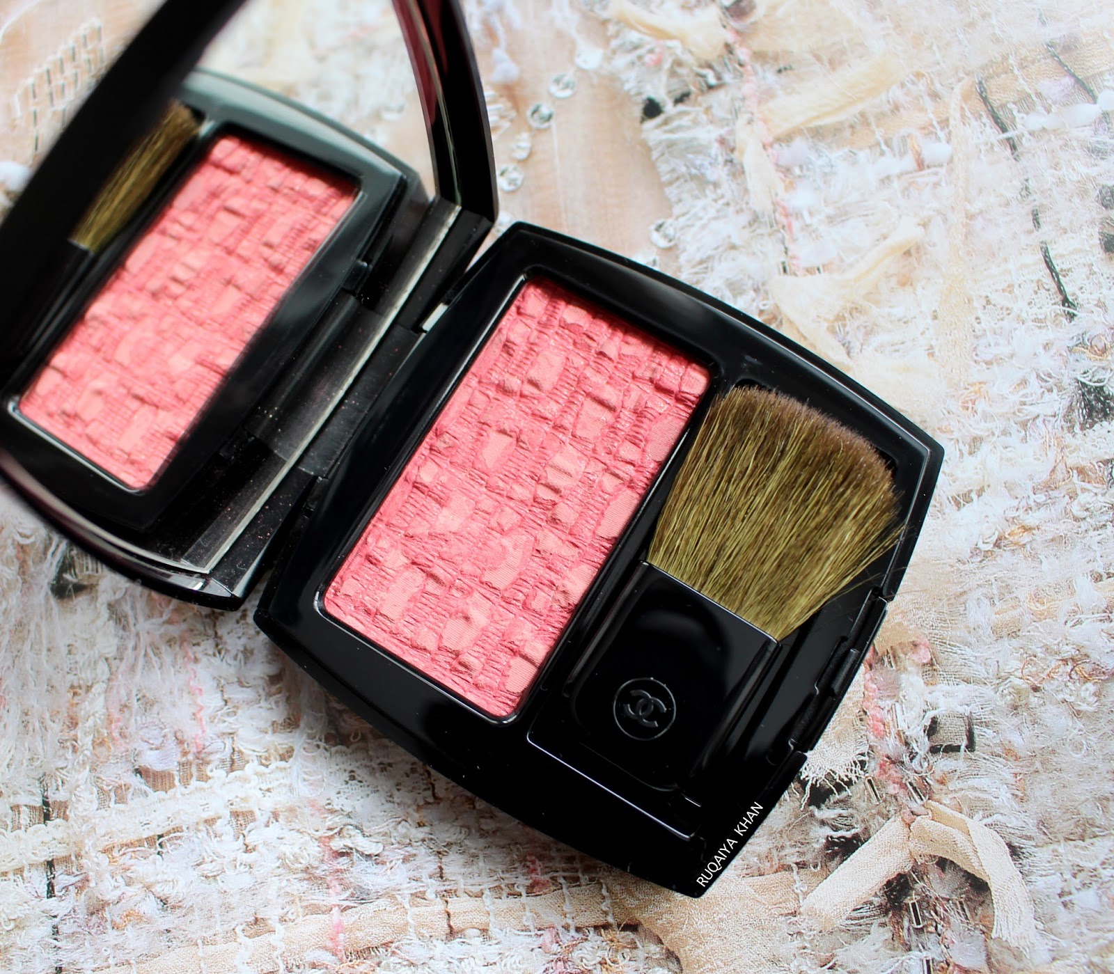 Ruqaiya Khan: LES TISSAGES DE CHANEL Blush Duo Tweed Effect for 2018 in 130  TWEED EVANESCENT - Review and Swatches