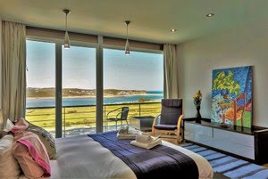 Master bedroom at Casa do Lago