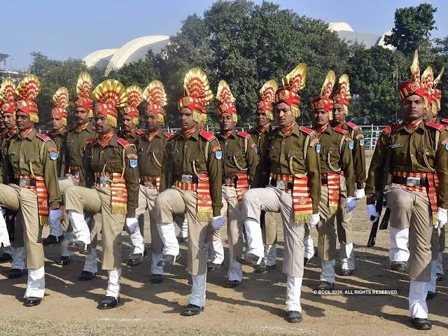 सशस्त्र सीमा बल के 1541 पदों पर बंपर वैकेंसी, 10वीं पास करें आवेदन ~  HappyNews