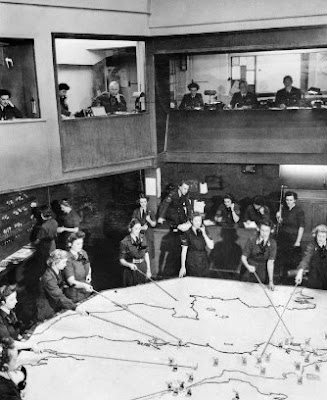 FireShot%2BCapture%2B247%2B %2BNINTCHDBPICT000510207816.jpg%2B%2528620%25C3%2597752 %2B %2Bhttps   www.thesun.co.uk wp conten ¡Gran revelación! El Área 51 del Reino Unido reveló dónde ocurrieron los secuestros extraterrestres, seguimiento a ovnis y pruebas de aeronaves similares a los platillos voladores