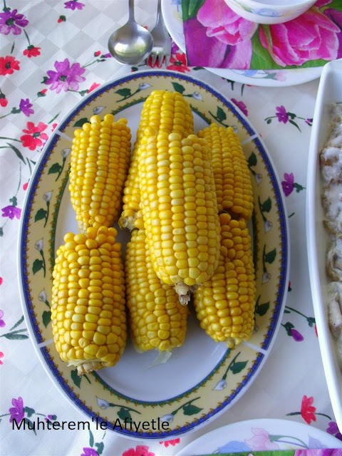 boiled corn