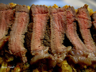Vita angus (rump steak) la grill cu garnitura de conopida picanta