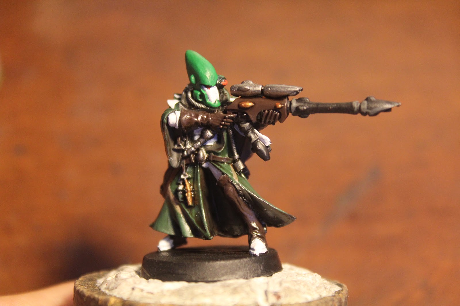 Warboss Tae's Painting Table: Biel-Tan Eldar Rangers done!