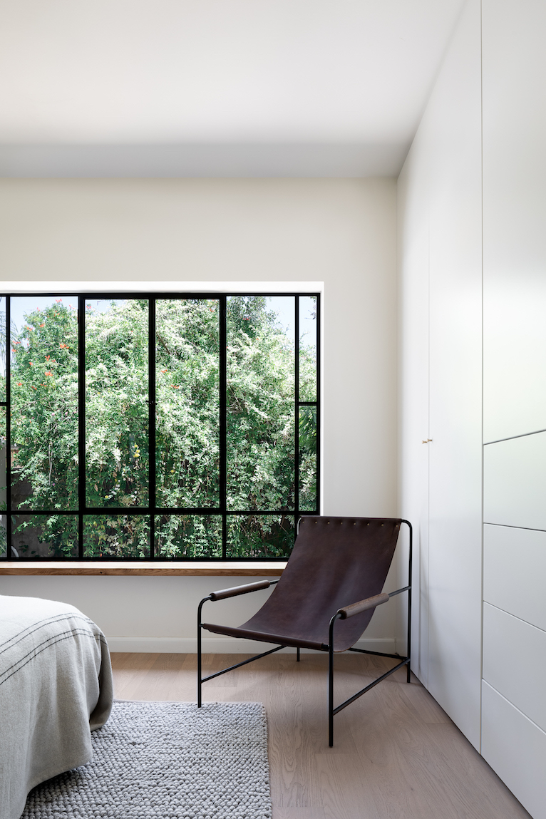 A light home with a beautiful court