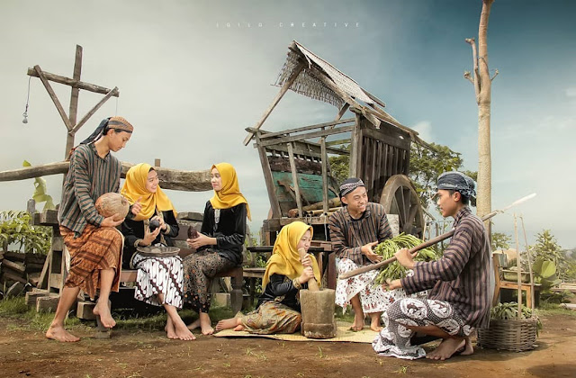 Buku Tahunan Sekolah Malang: Foto Album Kenangan Sekolah atau Buku