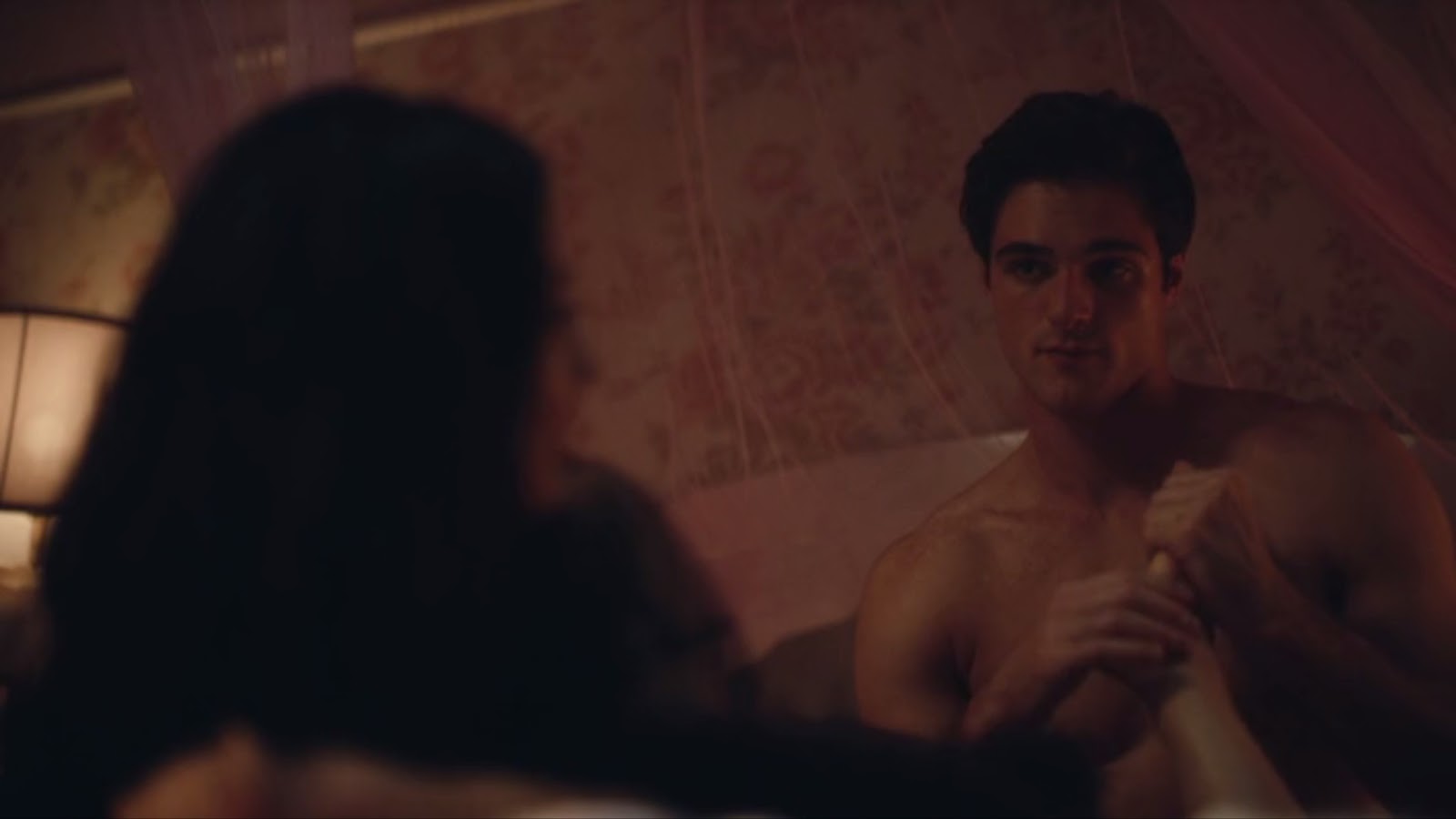 Euphoria 1x05 - Jacob Elordi, Andy Sandoval & Naked Extra.