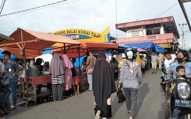 Pemko Pariaman Tata Pedagang Takjil di Pasar Kurai Taji