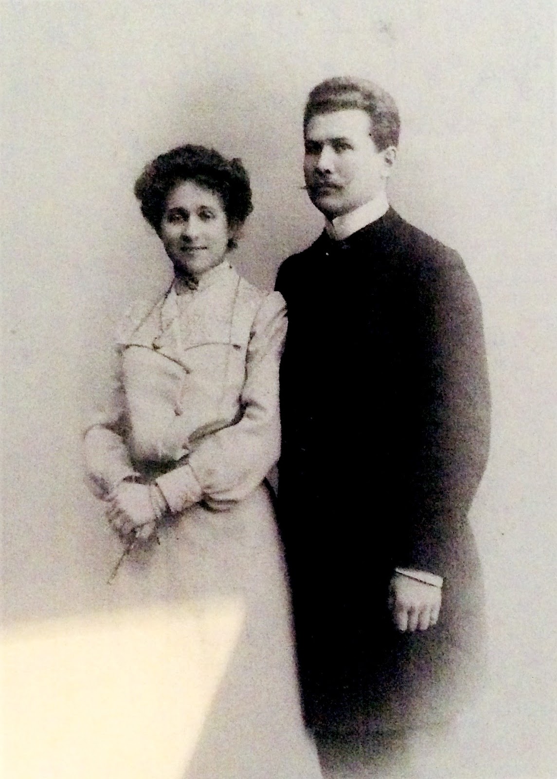 петербургский дворянин. 6-й уланский волынский полк. гимн юнкеров николаевского кавалерийского училища. дворяне в петербурге. офицер царской армии 19 век.