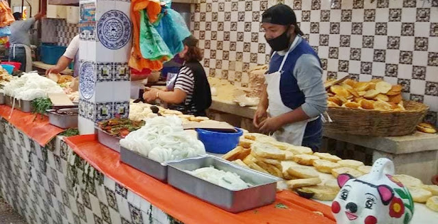 Se desploman las ventas de vendedores de cemitas en el mercado del Carmen
