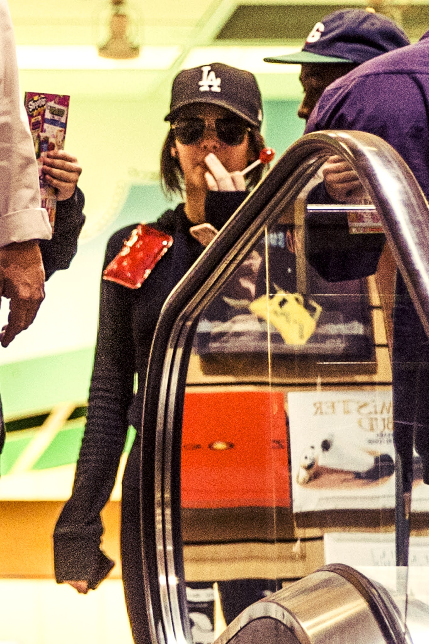 Oct 23rd 2016 At Barnes and Noble in Calabasas Kendall Jenner Fans Page