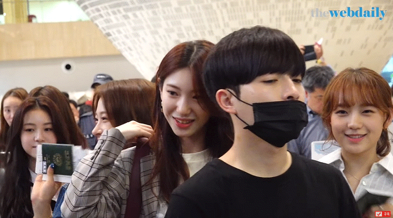 데뷔 첫 공항사진 뜬 걸그룹 | 인스티즈