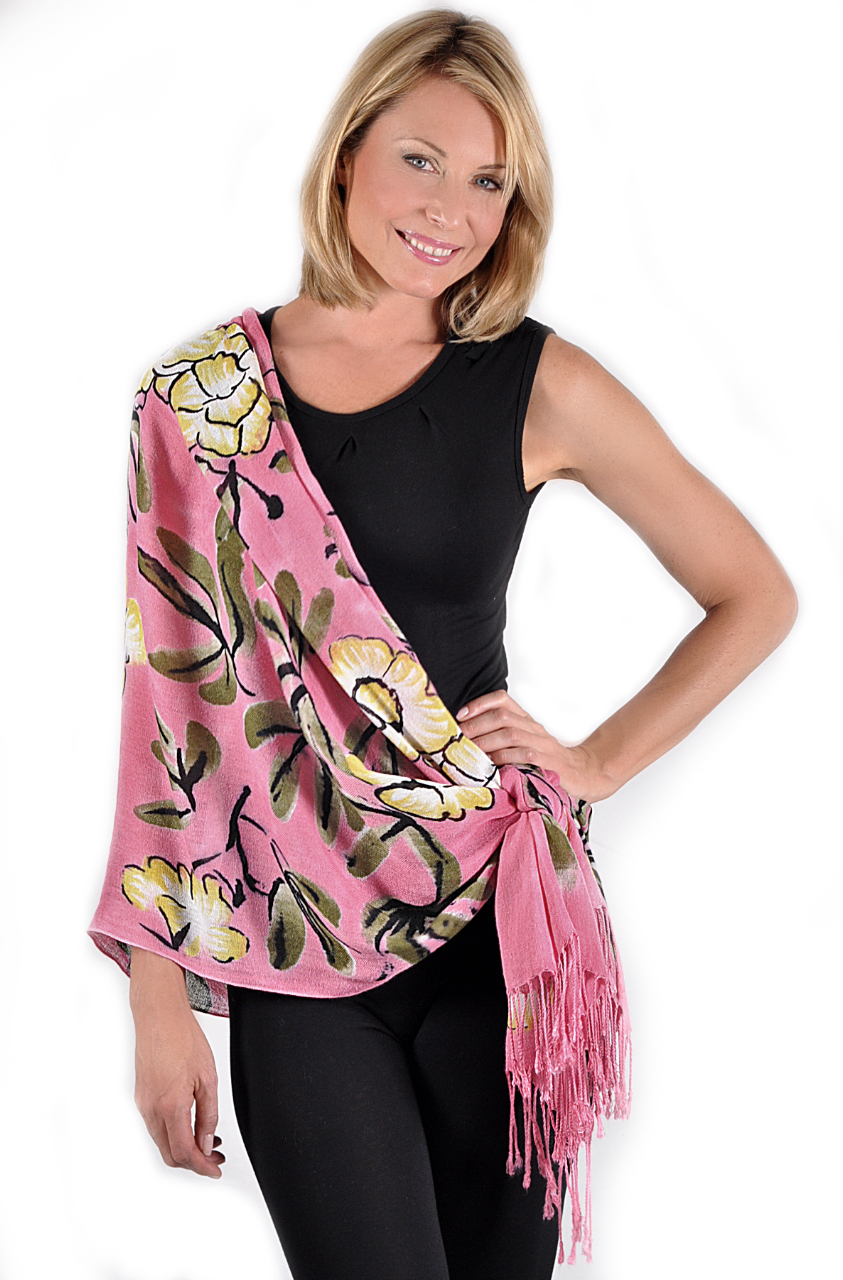 6 Ways to Wear a Scarf SolEscapes Blog Style, Living and Travel