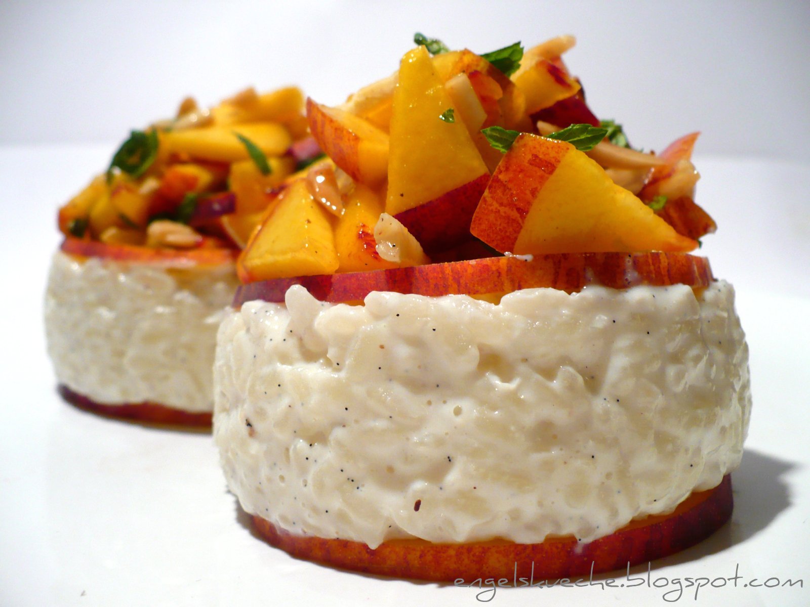 Essen aus Engelchens Küche: Vanille-Milchreis mit Pfirsich-Mandel-Minz ...