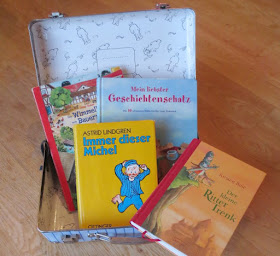 Gastbeitrag: Welche Kinderbücher gehören ins Reisegepäck? Tipps und Empfehlungen für Ferien und Urlaube mit Kindern.