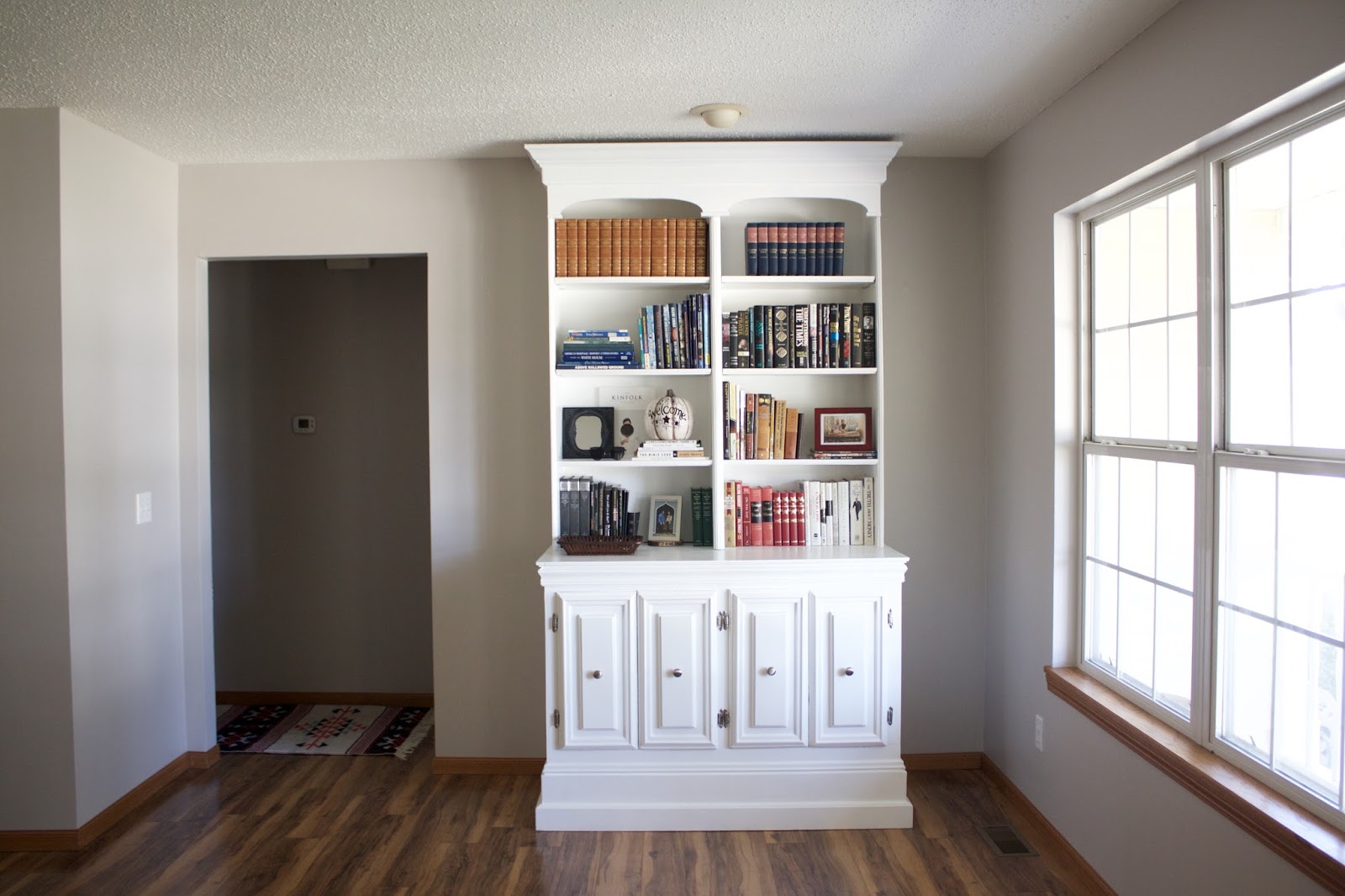 how to style a bookcase how to style a bookcase