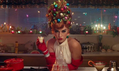 Lanza Katy Perry tema musical navideño