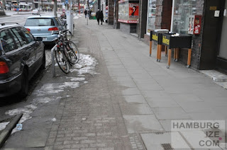 © hamburgize.com / Stefan Warda - "Geräumter Radweg" Fake-"Winterdienst" benutzungspflichtiger Radweg Hudtwalckerstraße