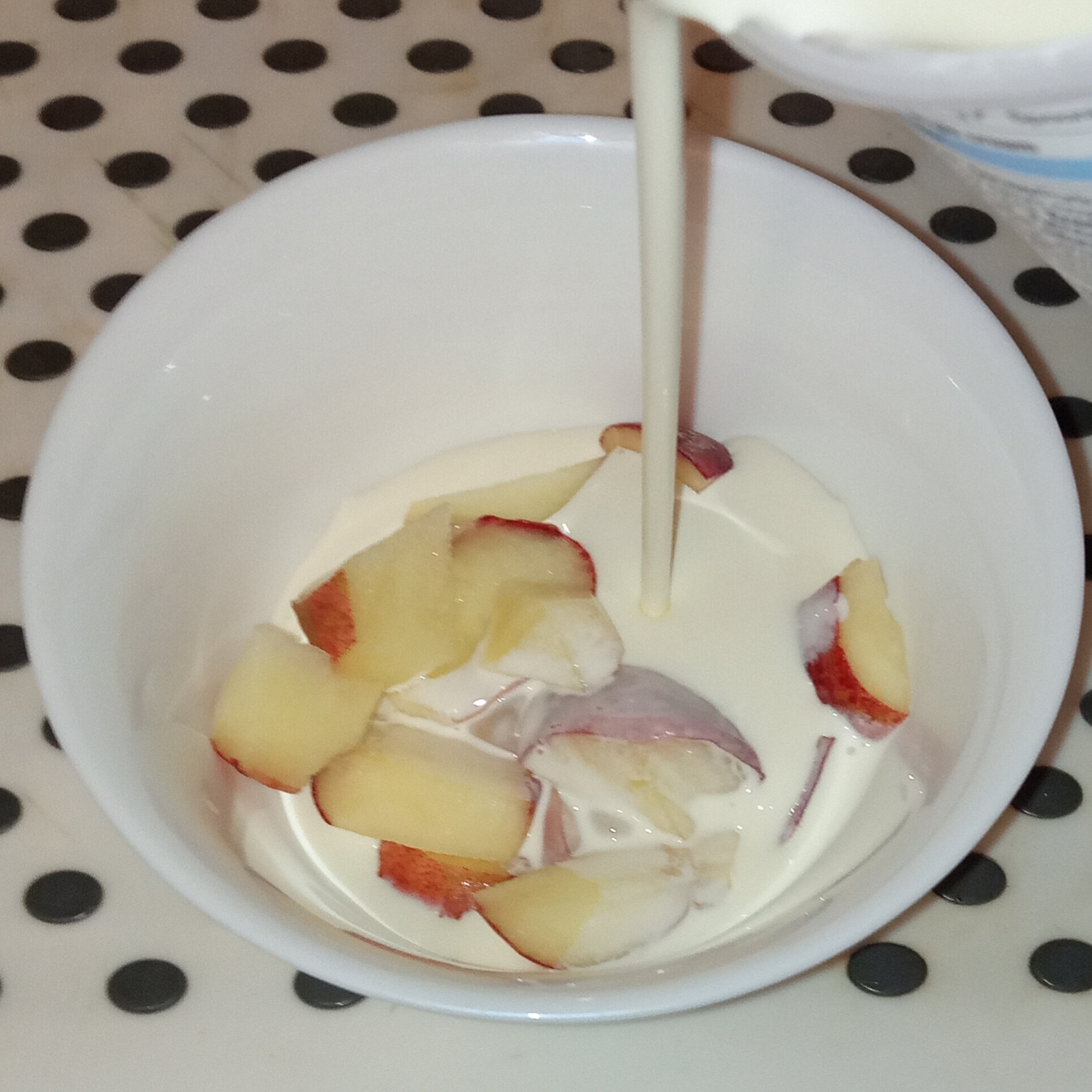 Supersupergirl's Food Reviews Tesco flat peaches