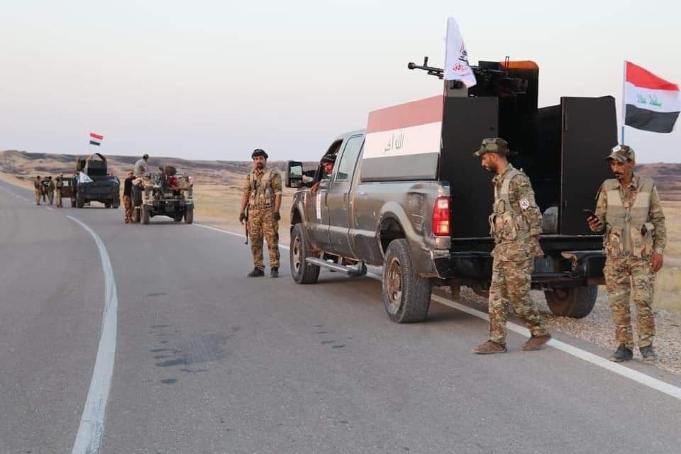 تعرض قوات الحشد الشعبي لإطلاق نار مباشر من قبل عناصر داعش في محافظة نينوى