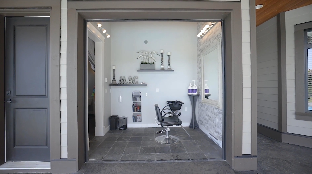 57 Interior Design Photos vs. 319 184 St, Surrey, BC Luxury Home Tour