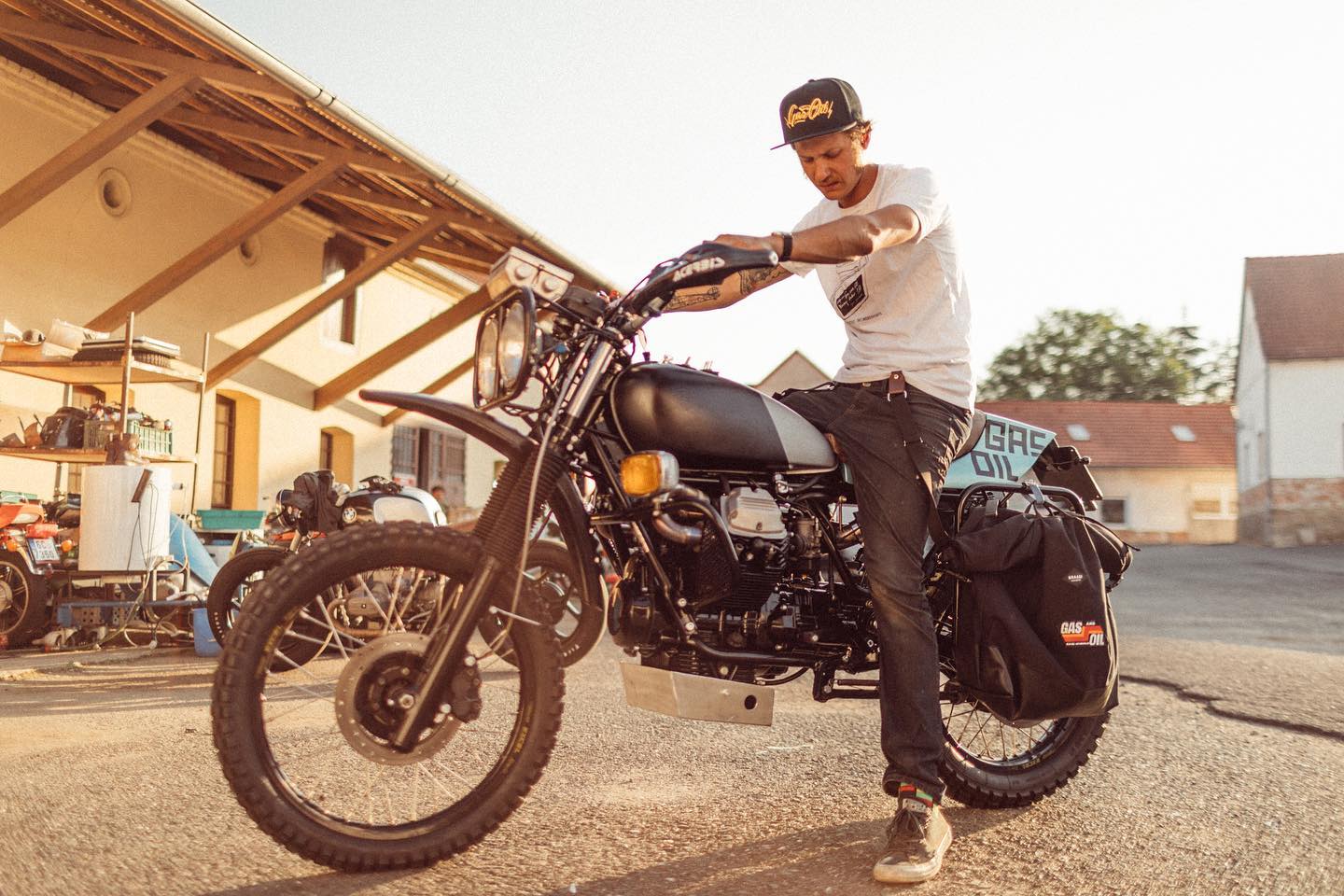Moto Guzzi NTX 750
