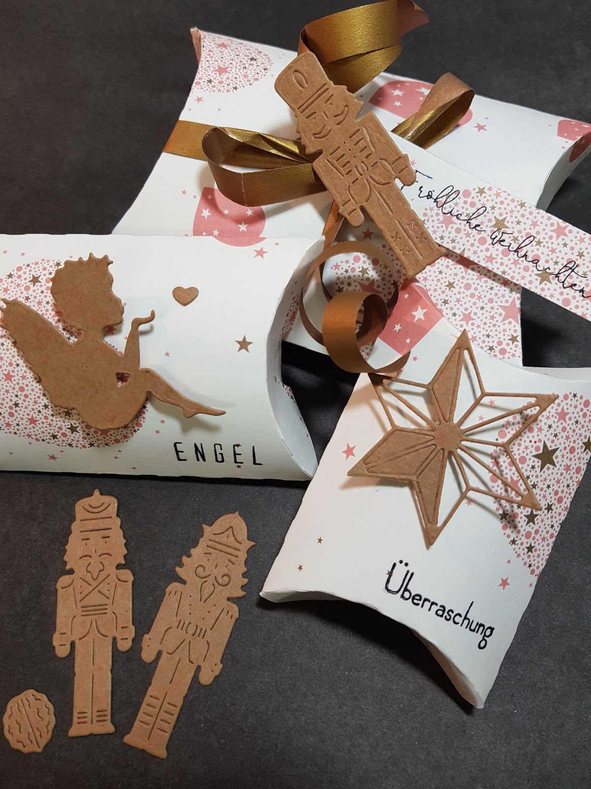 Shabbylinas Welt Wie Es Mir Gefallt Geschenkverpackung Pillowbox Mit Kostenlosem Plotterfreebie Und Vorlage Zum Ausdrucken