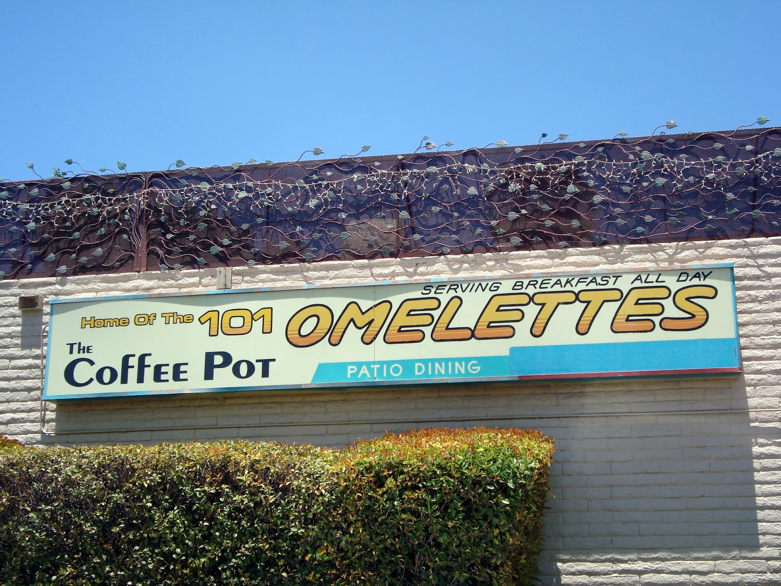 Highway Runner OMELETTES AT COFFEE POT RESTAURANT, SEDONA, AZ