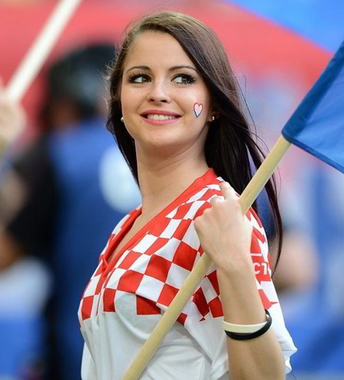 The Most Sexiest And Beautiful Women S Football Euro 2012 Girls 6