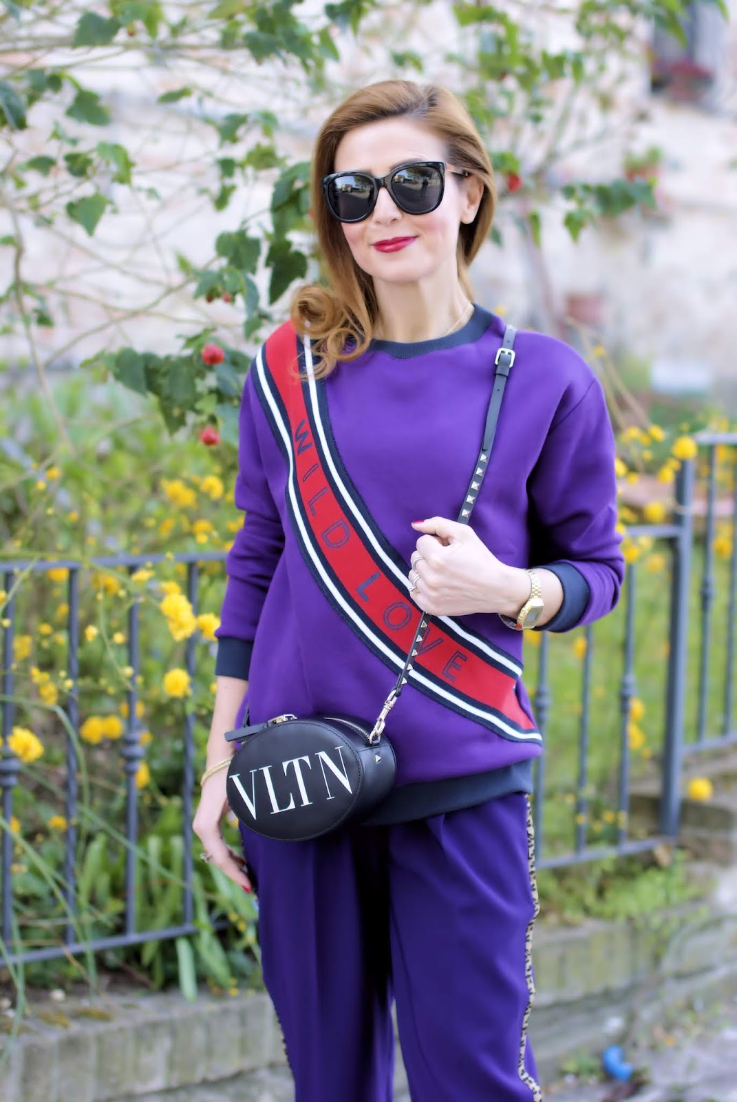 VLTN: the new Valentino logo in a sporty chic outfit on Fashion and Cookies fashion blog, fashion blogger style