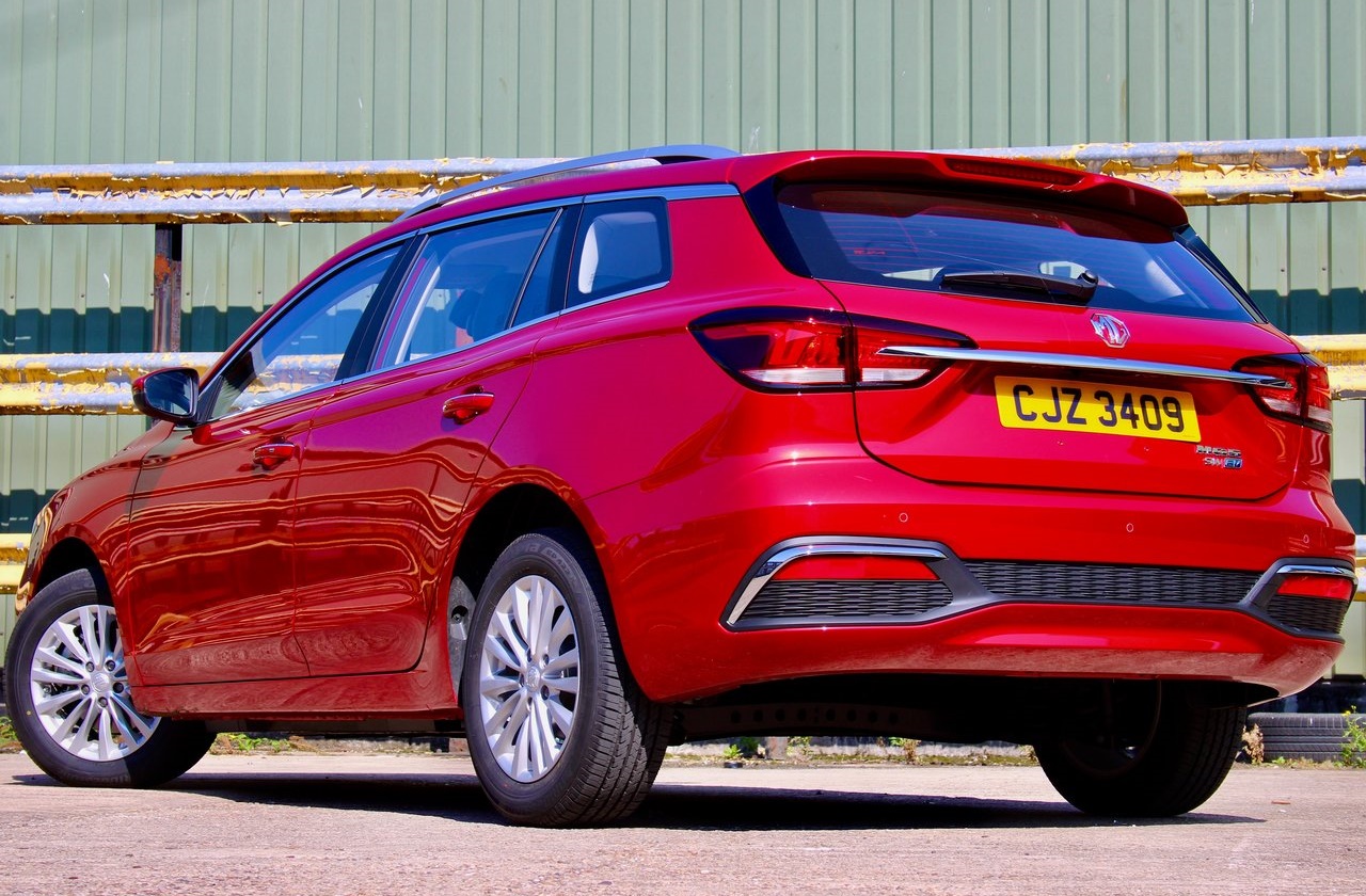 Morris Garage apresenta oficialmente a MG5 SW no Reino Unido, primeira