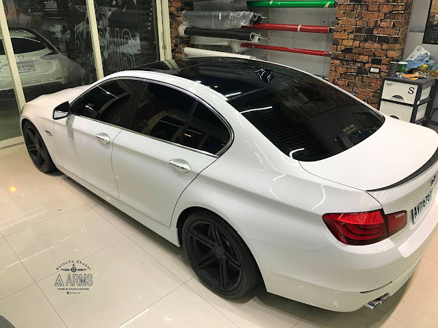汽車各大廠牌-車系-車頂天窗手工貼膜和汽車包膜, 車頂天窗貼膜,車頂天窗包膜,車頂天窗汽車包膜 我們利用3M 1080車貼專用膠膜,以專業技術及精細手工來設計專屬您的愛車