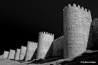 La Muralla de Ávila, by Guillermo Aldaya / AldayaPhoto