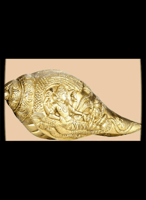 जाने पौराणिक शुभ वास्तु शास्त्र के अनुसार घर में जंगली जानवरों की तस्वीर नहीं रखनी चाहिए। लेकिन शंख रखने से समृद्धि बढ़ती है जाने पौराणिक शुभ वास्तु शास्त्र के अनुसार घर में जंगली जानवरों की तस्वीर नहीं रखनी चाहिए। लेकिन शंख रखने से समृद्धि बढ़ती है