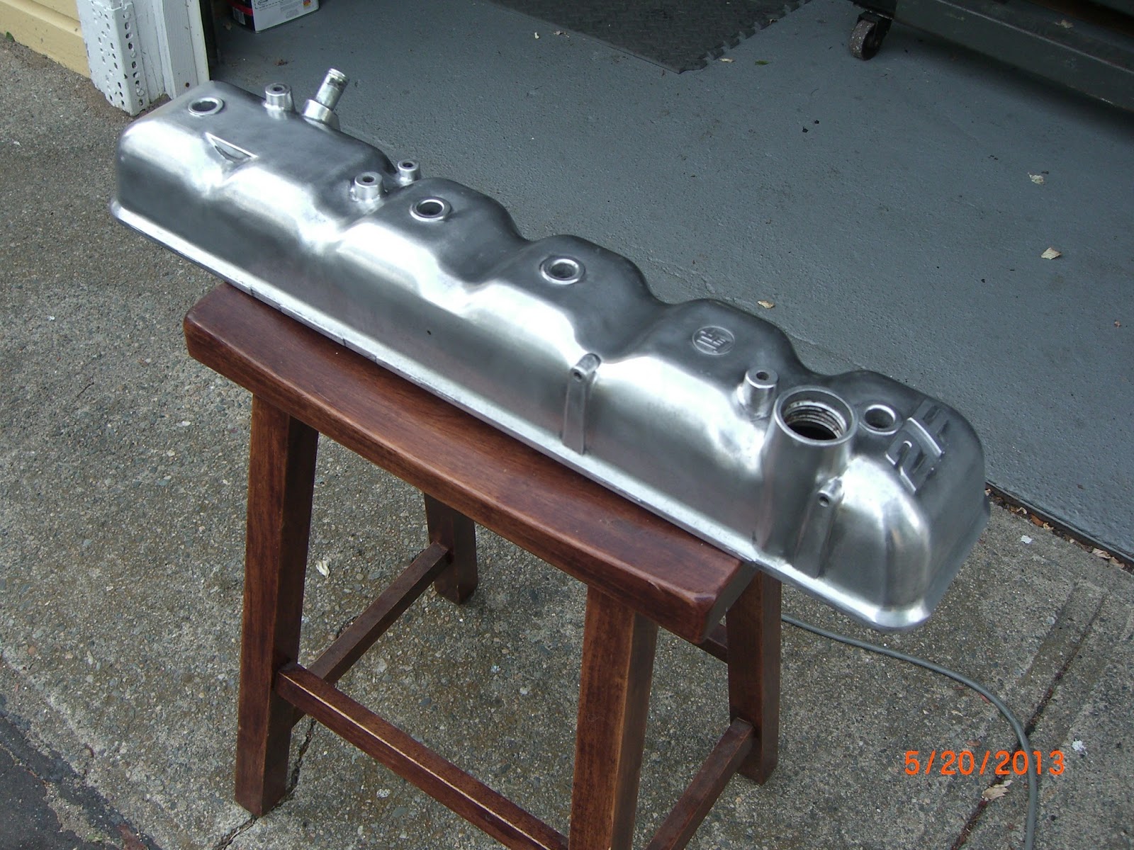 FJ40 Nut Oil pan, intake assembly, valve cover and undercoater.