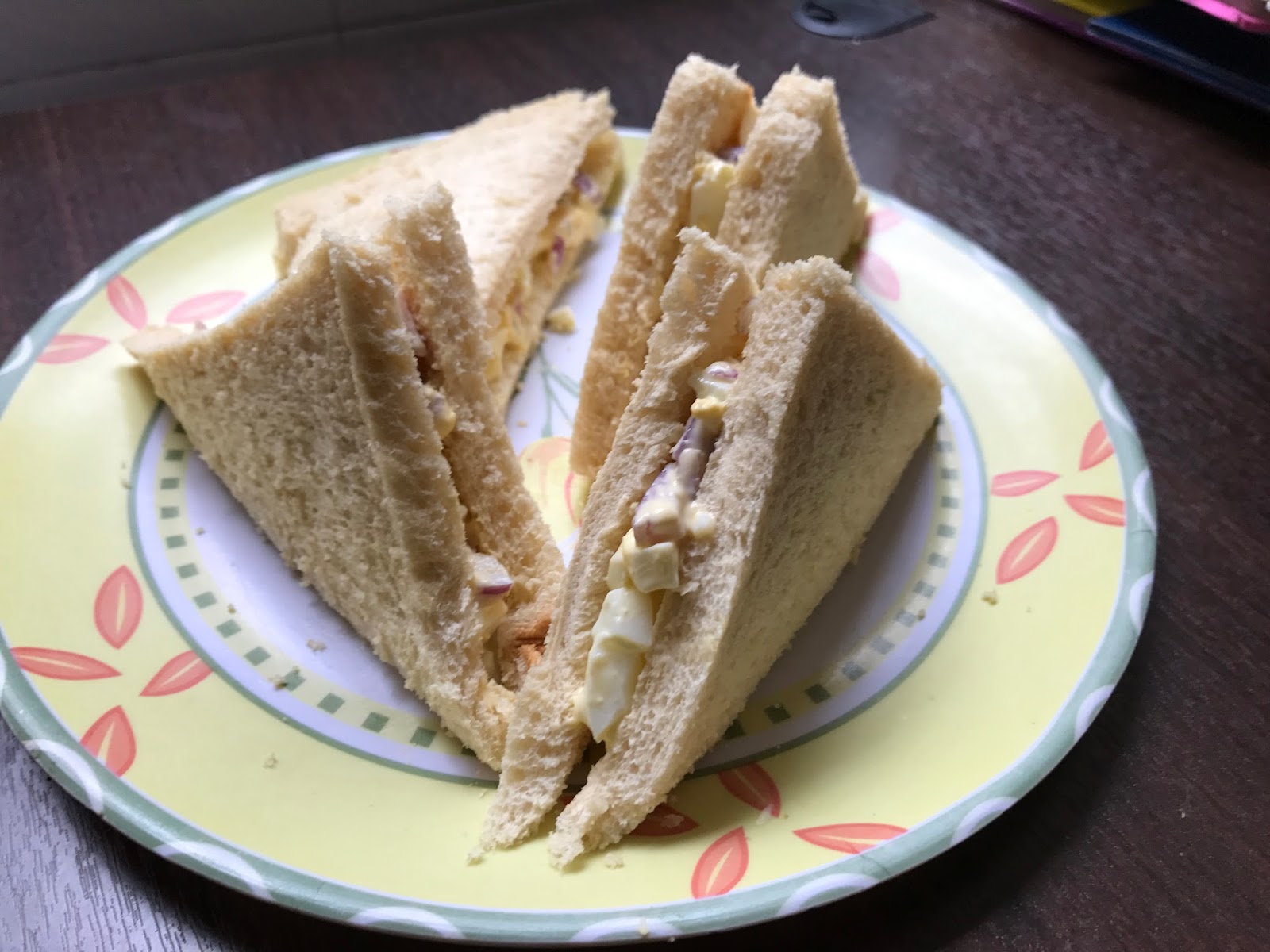 Egg mayo cheese sandwich - Hellomomy
