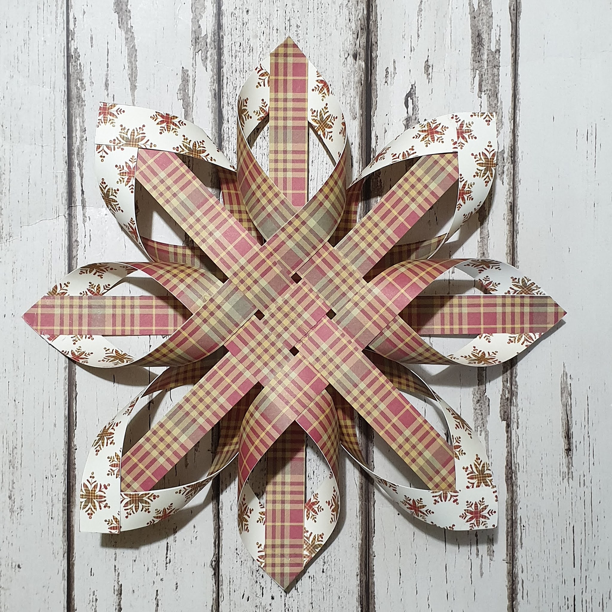 Tutorial: How to Make Woven Paper Stars – The Paper Mouse