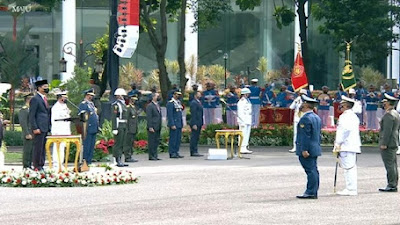 Presiden Jokowi Anugerahkan Bintang Militer ke 3 Prajurit TNI AD, AL dan AU