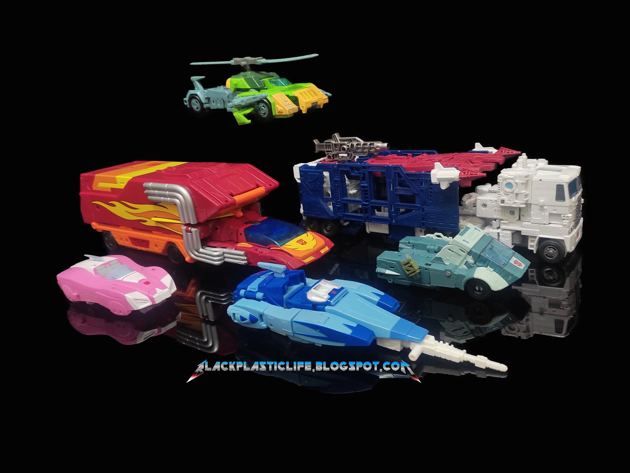 Black Plastic Life Transformers Kingdom Commander Class Rodimus