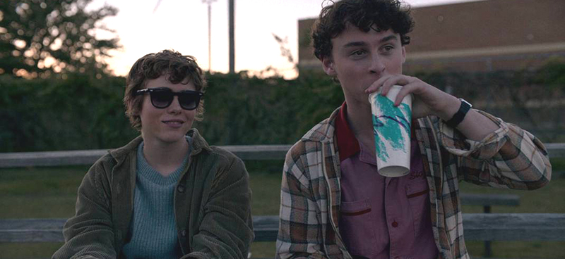 I'm Not Okay With This - Sophia Lillis e Wyatt Oleff I'm Not Okay With This - Sophia Lillis e Wyatt Oleff