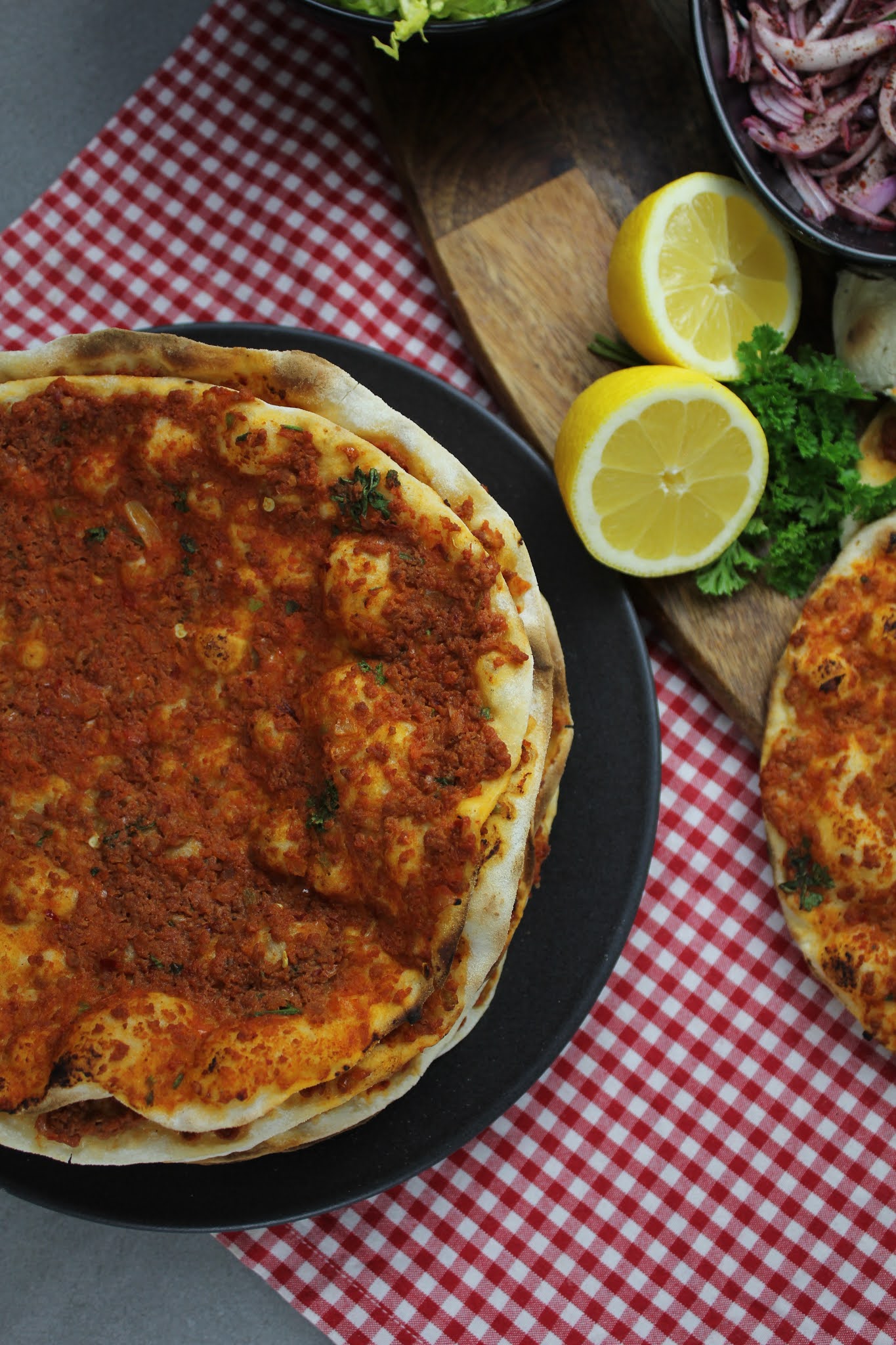 Lahmacun - Türkische Pizza